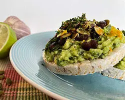 Avocado Rice Cake