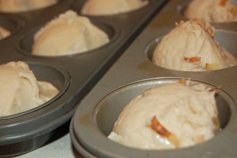 gluten free rolls in muffin pan