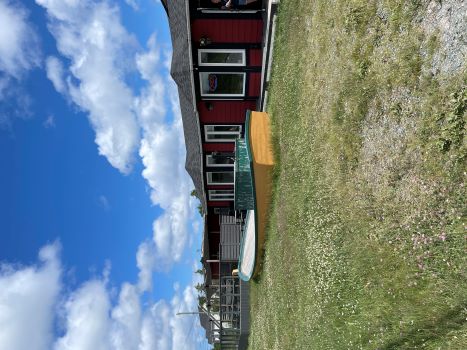 The Captain's Table front view