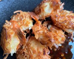 coconut shrimp with sauce