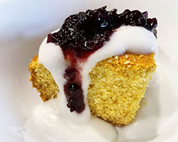 corn bread with yogurt and jam