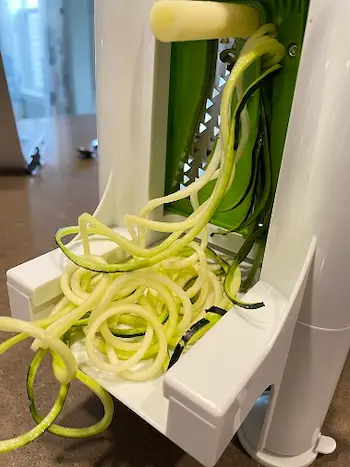 spiralizing zucchini as a gluten free pasta alternative spiralizing zucchini as a gluten free pasta alternative