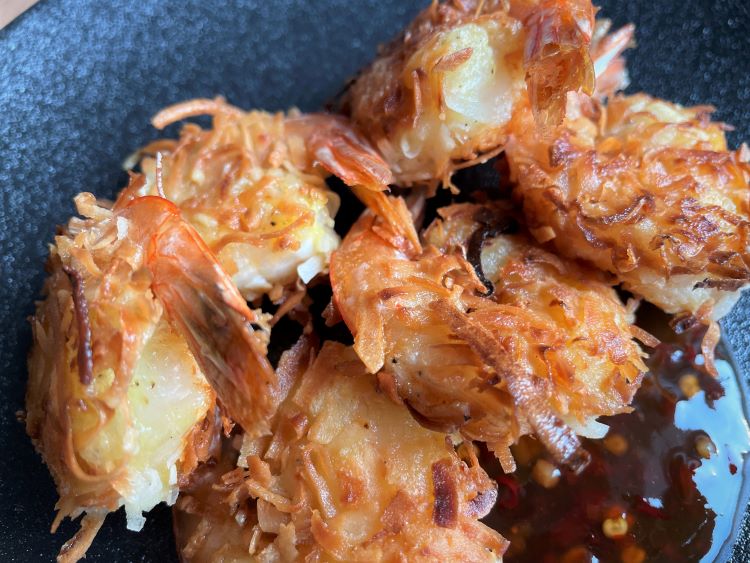 coconut shrimp with thai sauce
