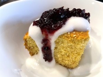 corn bread with jam and yogurt